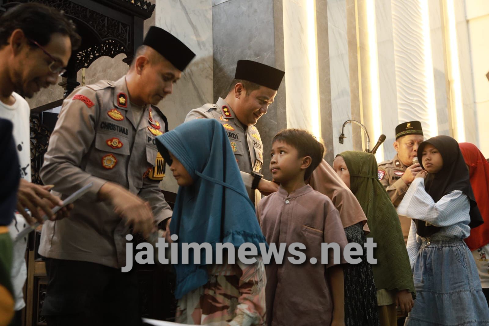 Berkah Ramadhan, Kapolres Jombang Santuni Anak Yatim Panti Asuhan As-Sholihin