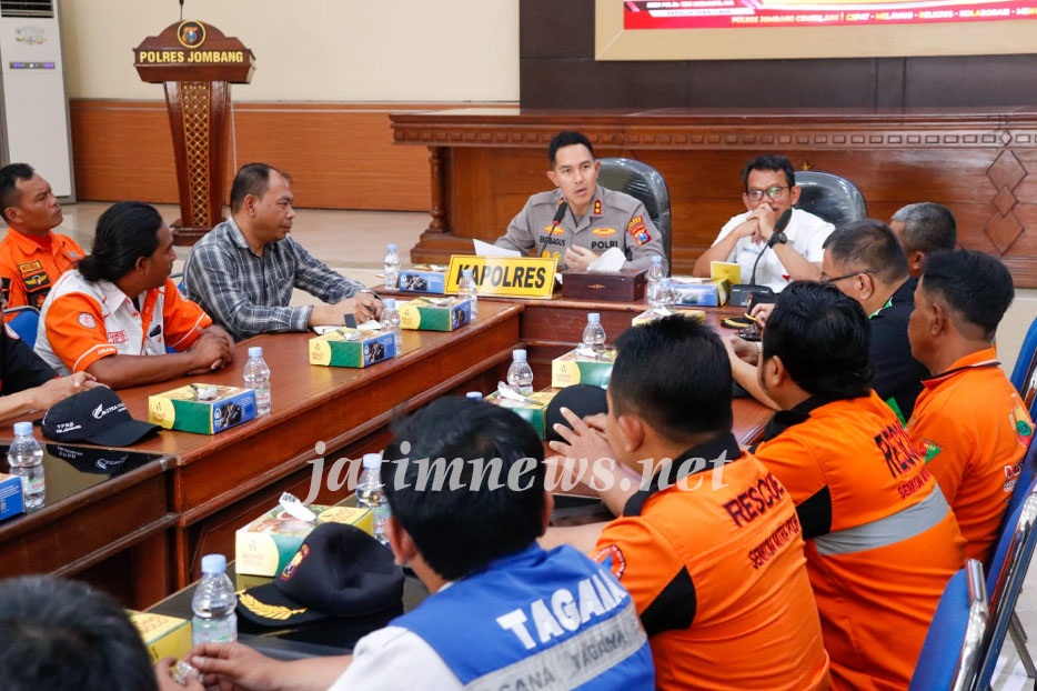 Cegah Bencana Alam, Polres Jombang Gandeng Relawan