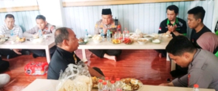 Kapolres Jombang AKBP Ardi Kurniawan,SH.,S.I.K.,CPHR Ajak Komunitas Ojol Ngopi Bareng, Perkuat Sinergi dan Kepedulian Sosial