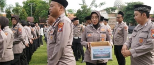Peduli Kemanusiaan, Polres Jombang Gelar Penggalangan Dana untuk Korban Bencana Alam di Sumatera