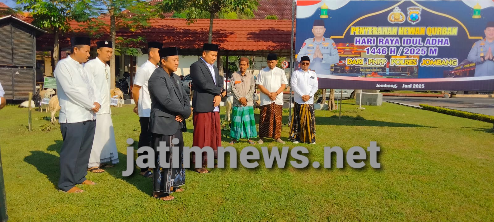 Polres Jombang Distribusikan Puluhan Hewan Korban ke Pondok Pesantren, Yatim Piatu, Yayasan Pendidikan Hingga Masjid