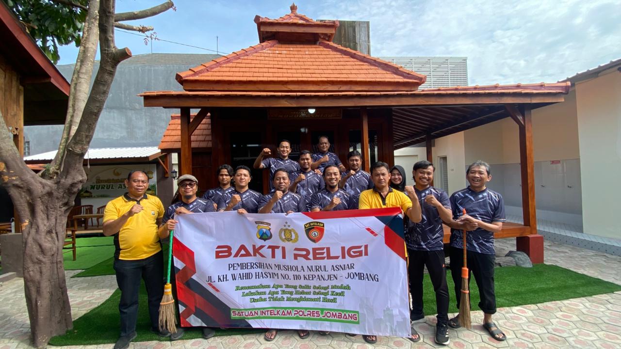 Polres Jombang Gelar Bakti Religi di Musala Nurul Asniar