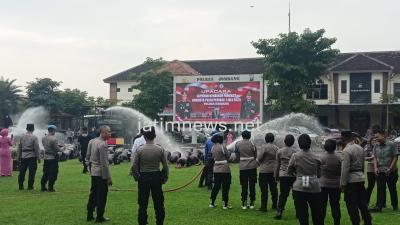 77 Personel Polres Jombang Naik Pangkat Setingkat Lebih Tinggi