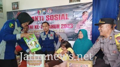 Bikin Haru. Sambut HUT ke-78 TNI, Kapolres Jombang Bantu Pengobatan Anak Penderita Cerebral Palsy