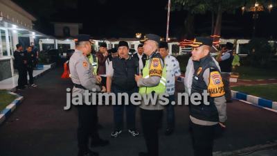 Bupati Warsubi dan Kapolres Jombang Pimpin Patroli Harkamtibmas, Pastikan Keamanan Warga