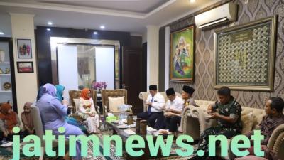 Fokopimda Jombang Datangi Kediaman Ke 2 Paslon, Pasca Pemungutan Suara Pilkada 2024