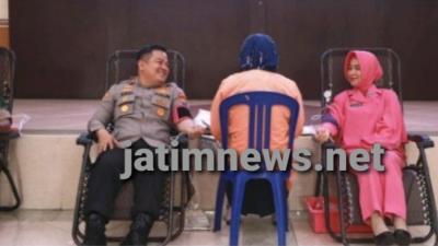 HUT Bhayangkara ke-79, Polres Jombang Peduli Sesama Lewat Aksi Donor Darah