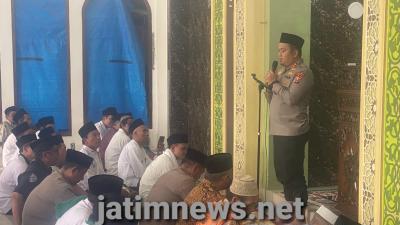 Jumat Curhat, Kapolres Berikan Imbauan Kamtibmas Kepada Warga Desa Bareng