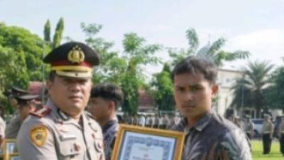 Polres Jombang Berikan Penghargaan kepada Personel Polsek Ngoro dan Masyarakat Berprestasi