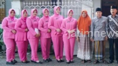 Sambut HUT Bhayangkara ke-79 Tahun 2025, Polres Jombang Kunjungi Anggota Yang Sakit, Purna Polri dan Warakawuri