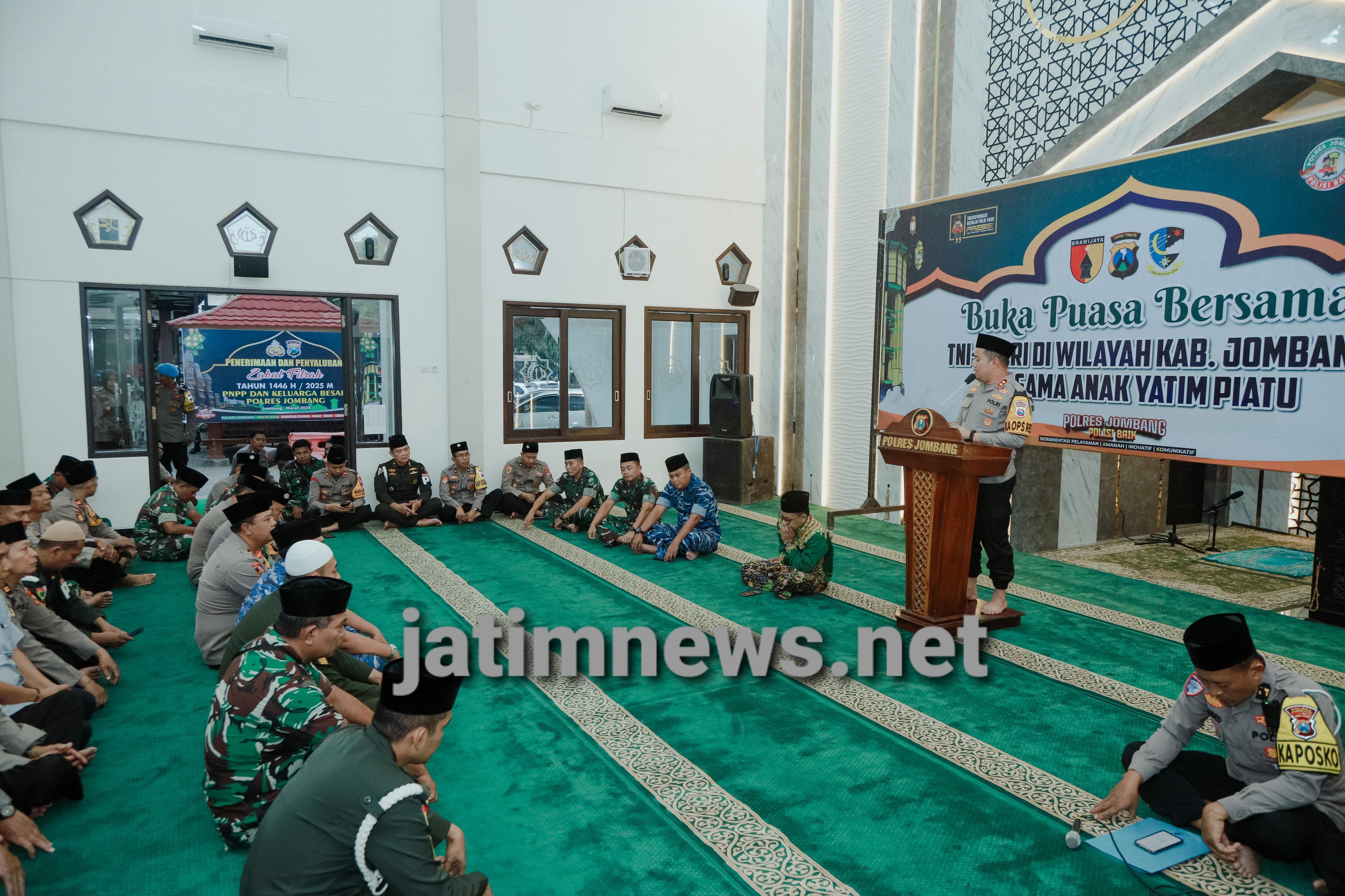 Tingkatkan Sinergitas, Polres Jombang Bersama TNI Gelar Buka Puasa Besama